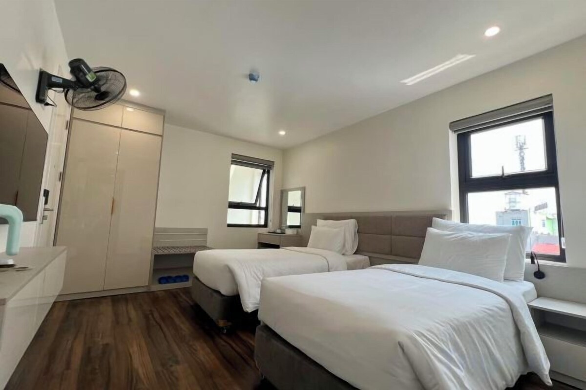 Desk, free WiFi, bed sheets