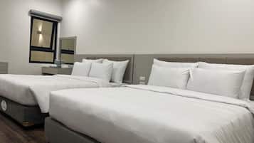 Family Room | 1 bedroom, desk, free WiFi, bed sheets