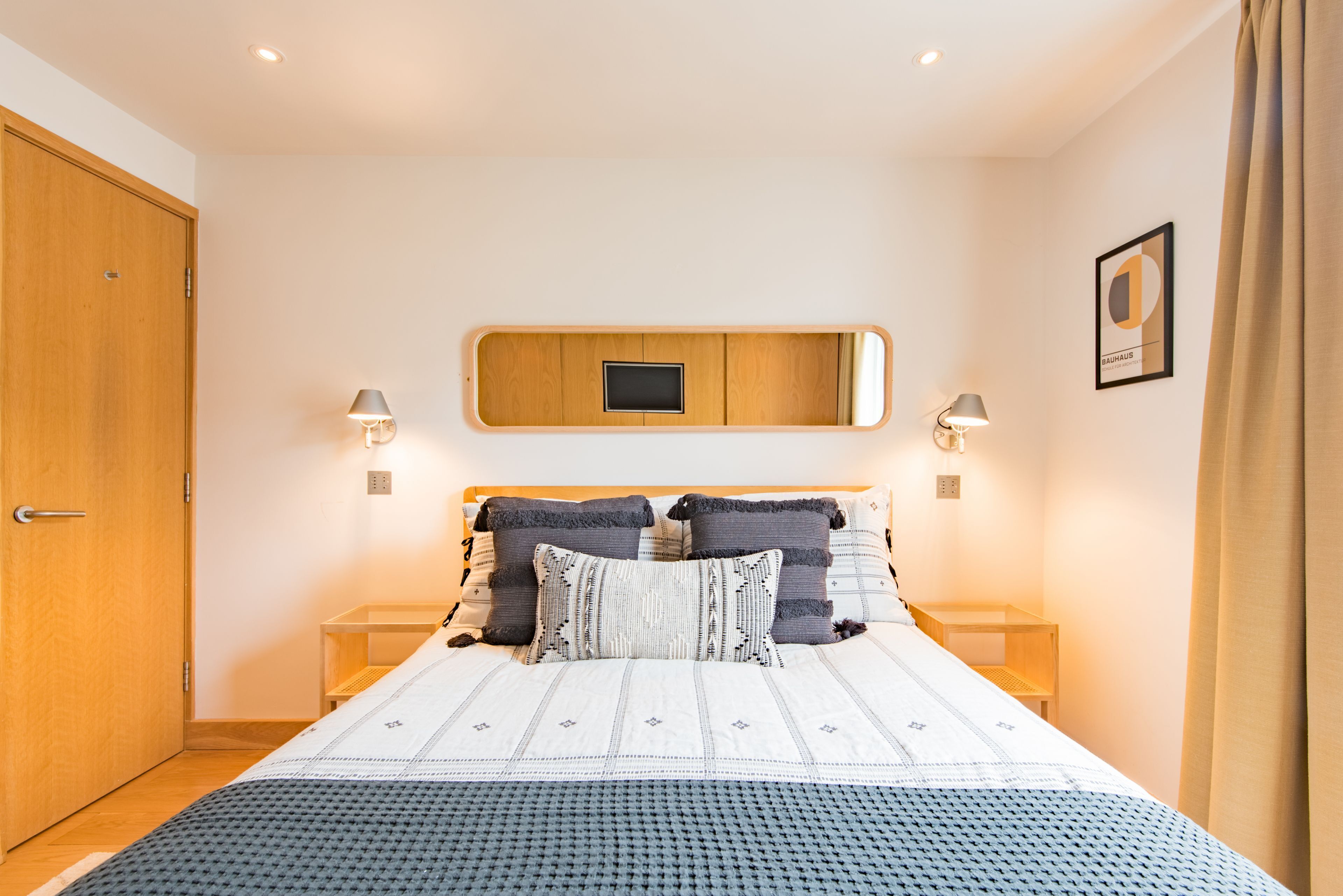 3 bedrooms, desk, iron/ironing board, WiFi