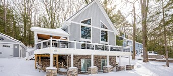 Charming Dog Friendly Chalet w/ Views & Hot Tub