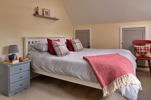 3 dormitorios, tabla de planchar con plancha, wifi gratis y ropa de cama