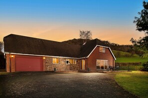 Exterior - Tan-Y-Dderwen (Aberhafesp)