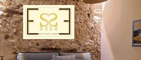 1 slaapkamer, een strijkplank/strijkijzer, gratis wifi, beddengoed