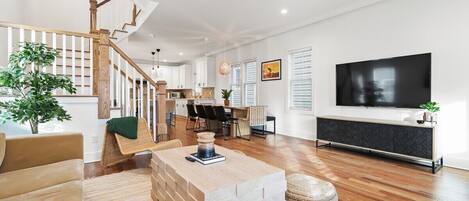 Smart TV, videojuegos, oficina