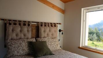 1 bedroom, iron/ironing board, travel crib, WiFi (free)