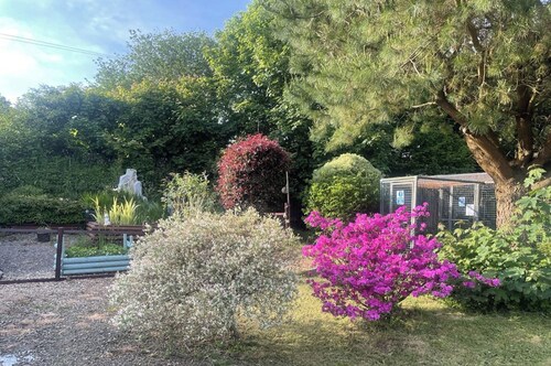 1 Bedroom Cabin Sleeps 2, Private Garden, Wifi