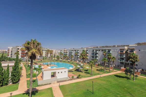 Seasonal outdoor pool