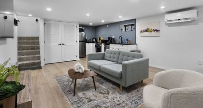 New Chic Modern-Boho Apartment in Center City !
