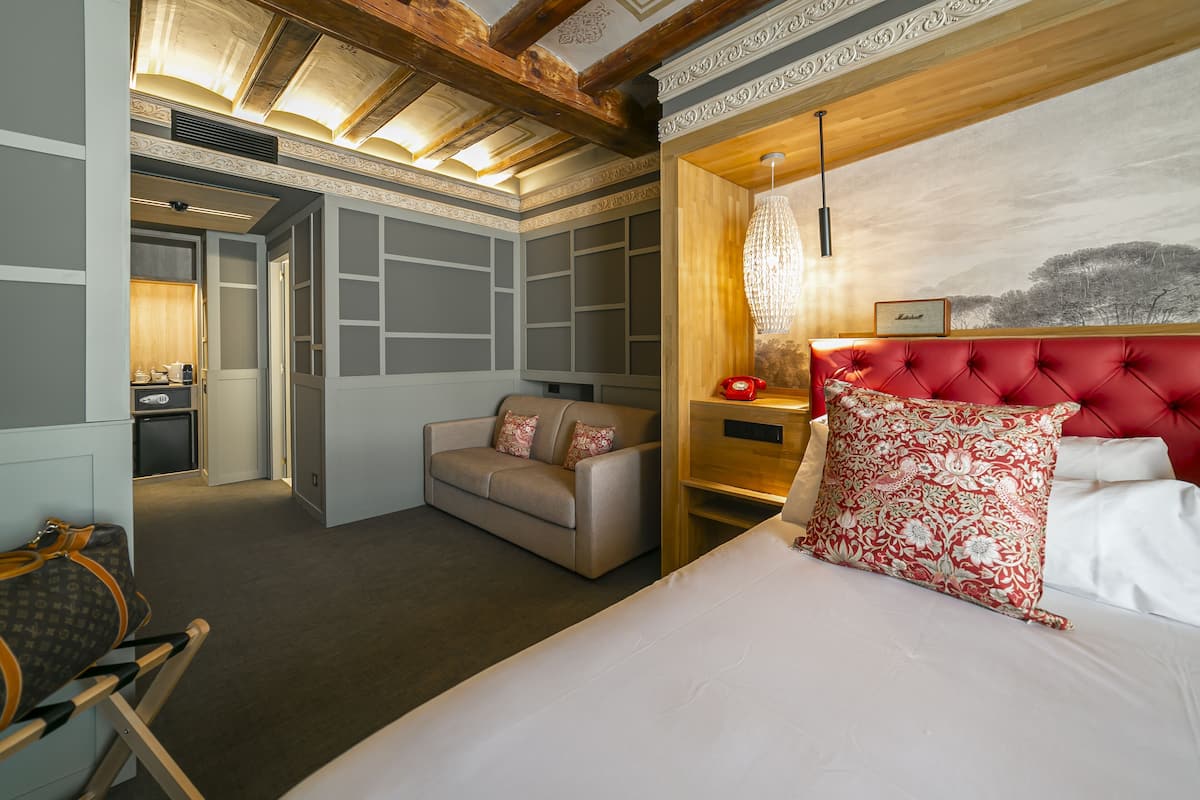 1 slaapkamer, een minibar, een kluis op de kamer, een bureau