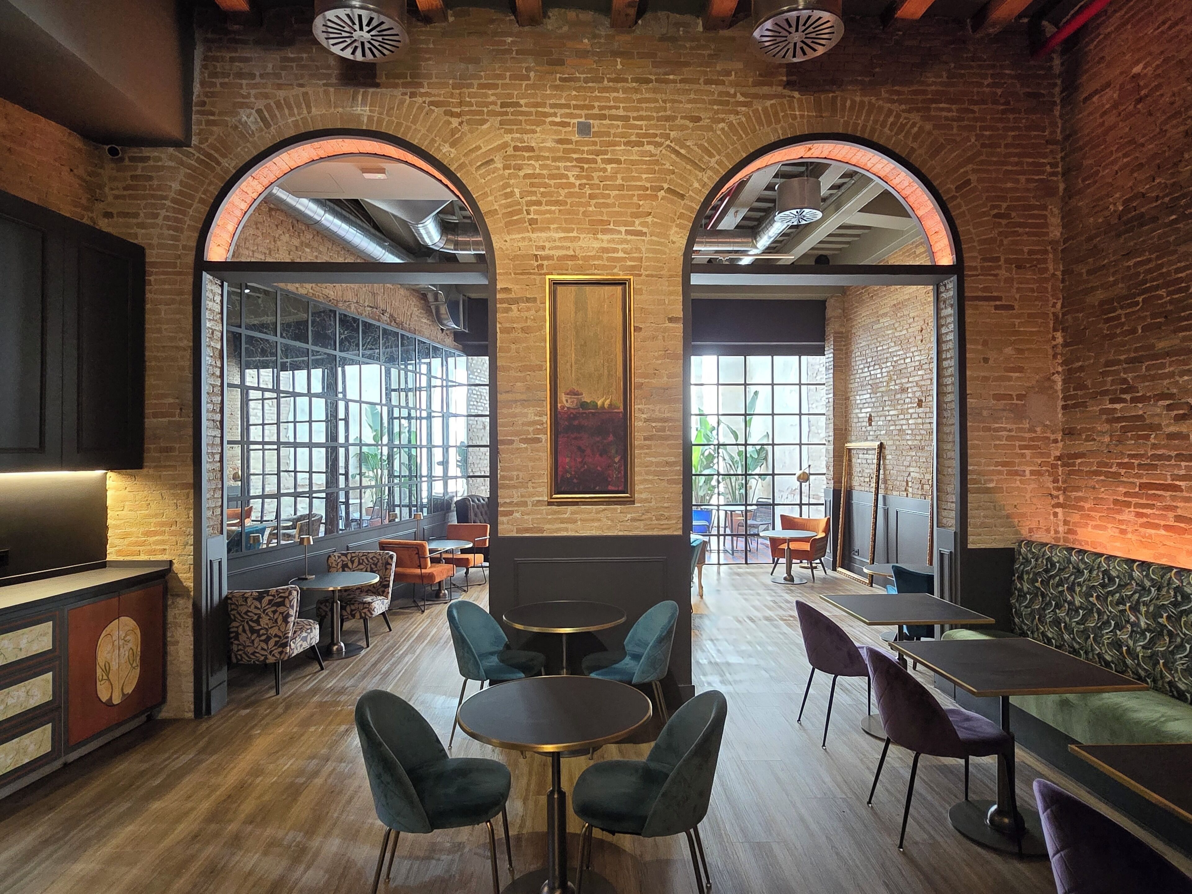 Desayuno buffet (EUR 24 por persona) 