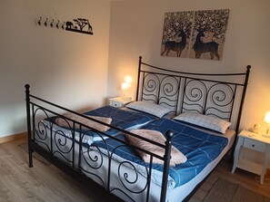 1 Schlafzimmer, Bügeleisen/Bügelbrett, WLAN