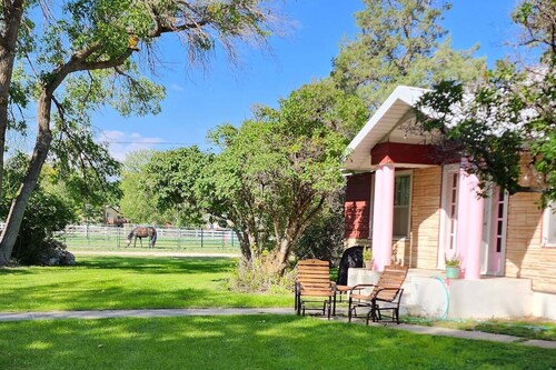 Rose Quartz Ranch Cottage

