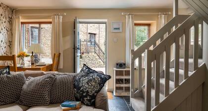 Bantam Cottage - sleeps 2 guests in 1 bedroom