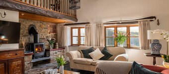 Coulscott House - sleeps 15 guests  in 8 bedrooms