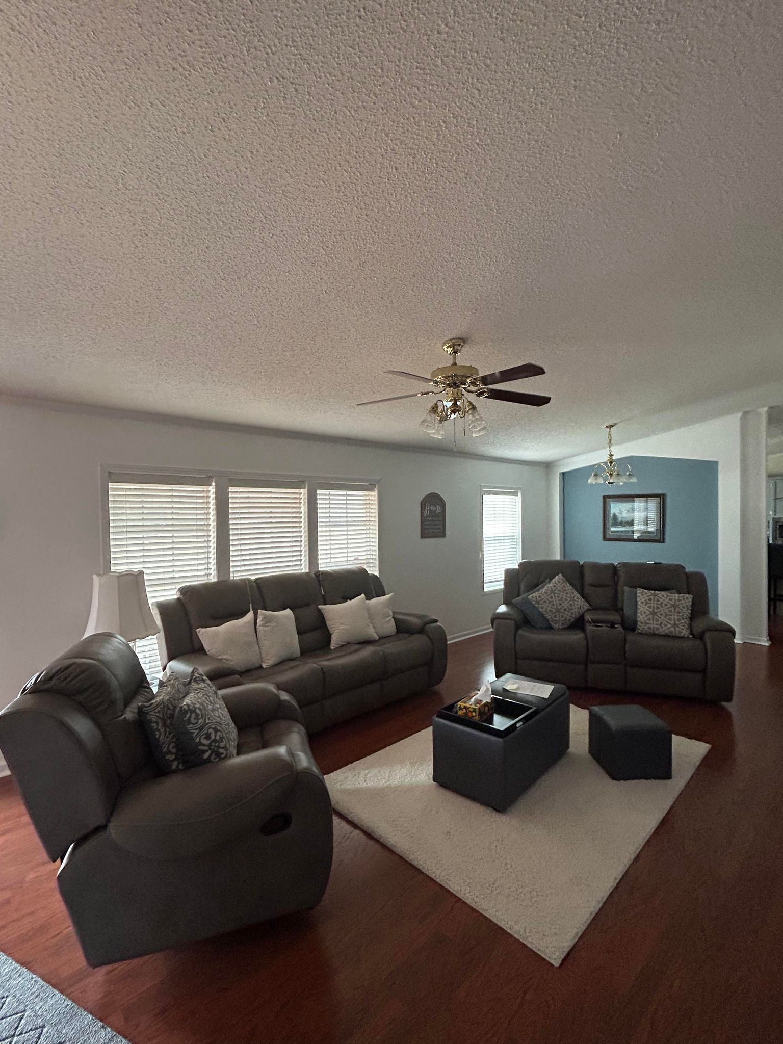 Smart-tv, böcker, datorskärmar och printers