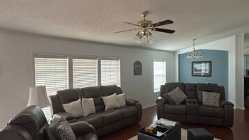 Smart-TV, Bücher, Computerbildschirme, Drucker