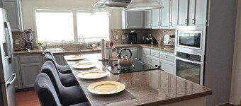 Spacious Cozy 4 BR Home w/ Wi-Fi & Free Parking