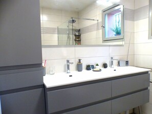 Hair dryer, towels