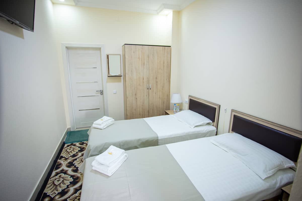Economy Double or Twin Room | Soundproofing, bed sheets