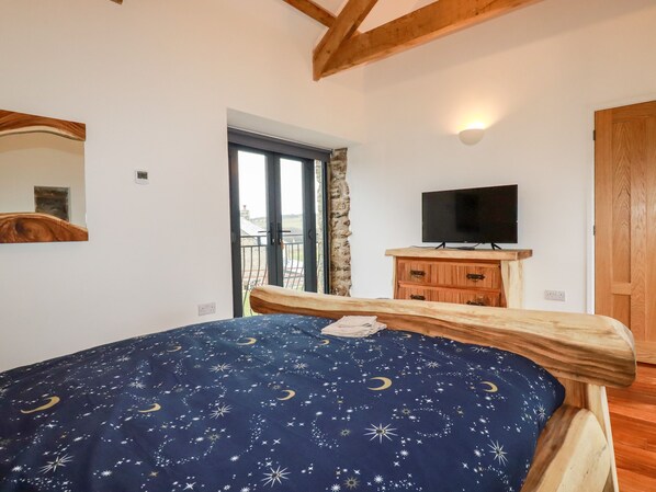 4 Schlafzimmer, individuell dekoriert, individuell eingerichtet