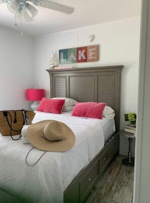 3 dormitoris, planxa i posts de planxar, wifi gratuïta i roba de llit 