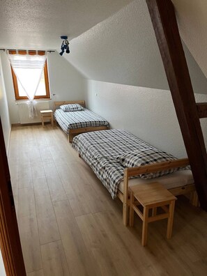 3 Schlafzimmer, Bügeleisen/Bügelbrett, WLAN, Bettwäsche