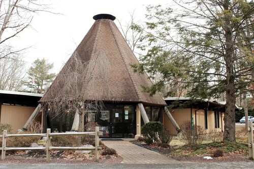 Getaway Chalet Poconos near Lake Harmony, Camelback, Jim Thorpe, Hickory Run 