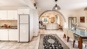 Unclassified image, 2 of 35, button - Villa Chrysos - Three Bedroom Villa, Sleeps 6 (Tala)