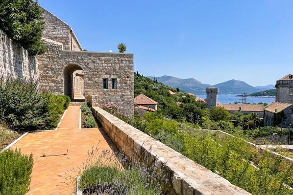 Overnatningsstedets område