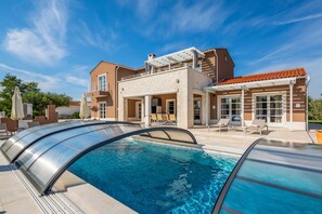 A heated pool - Melitta Villas - Fifteen Bedroom Villa, Sleeps 36 (Režanci)