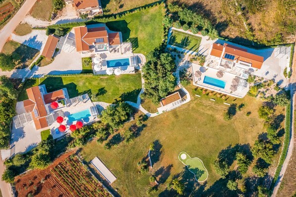 Exterior - Melitta Villas - Fifteen Bedroom Villa, Sleeps 36 (Režanci)