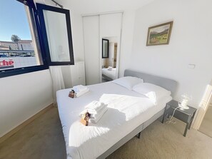 1 多间卧室、熨斗/熨衣板、WiFi、床单