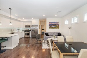 Interior - • Stylish Chic Condo • NYC@Fingertips-B- (North Bergen)