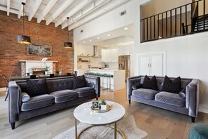 Smart TV, chimenea