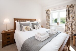 2 bedrooms, iron/ironing board, travel crib, free WiFi