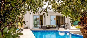 Latchi Infinity Blue