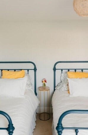 3 bedrooms, WiFi, bed sheets