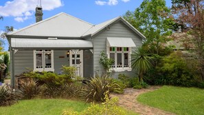Exterior - Trefusis Cottage in Blackheath (Blackheath)