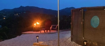 Mountain of Glory retreat4 Cozy room with Mountain View fit 10