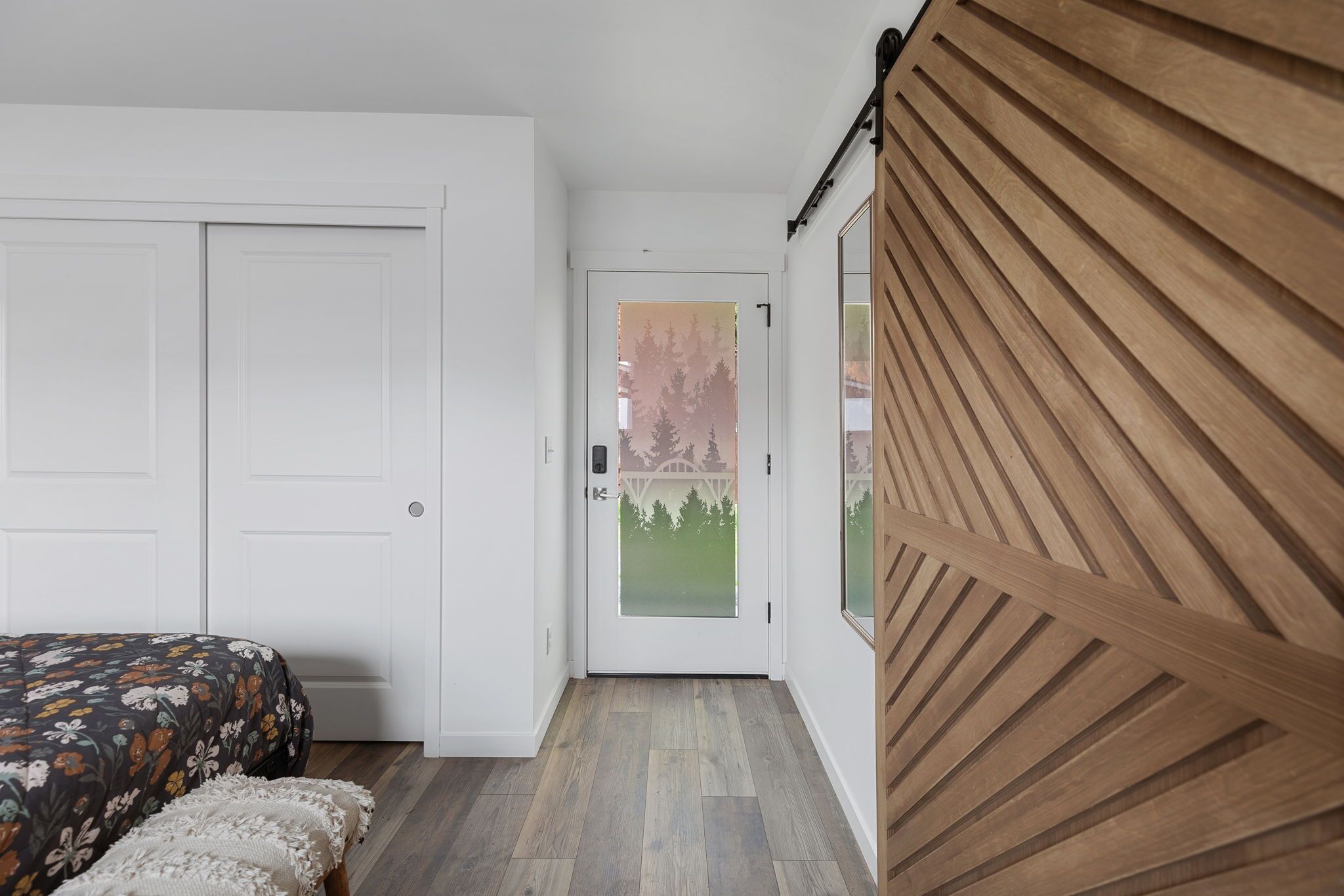 2 habitaciones, tabla de planchar con plancha, cuna de viaje y wifi 