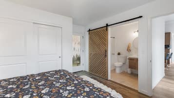2 bedrooms, iron/ironing board, travel crib, WiFi