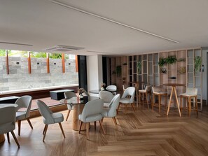 Comfort Studio | Dining - Flat Premium Ozean Home & Service - João Pessoa (João Pessoa)