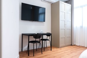 Egyptian cotton sheets, premium bedding, down duvets, memory-foam beds - ROMA MIA IN TRASTEVERE (Rome)