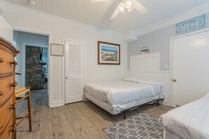 5 bedrooms, desk, iron/ironing board, free WiFi
