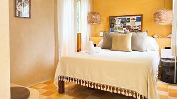 Studio Confort, vue jardin | Coffres-forts dans les chambres, décoration personnalisée