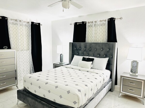 2 bedrooms, iron/ironing board, WiFi