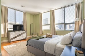 2 habitaciones, tabla de planchar con plancha, cuna de viaje y wifi 