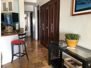 Interior - Central Location in Town on the Beach Walk to Everything Shops, Bars, Food &more (Playa del Carmen)