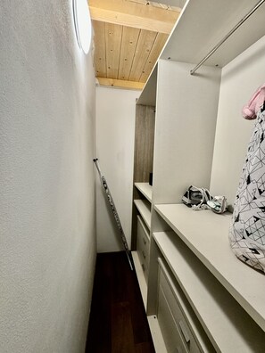 Interior - CELESTES BALCONY 32 (Firenze)