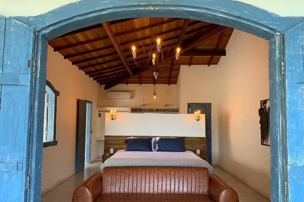 Deluxe Suite | 1 bedroom, premium bedding, minibar, desk